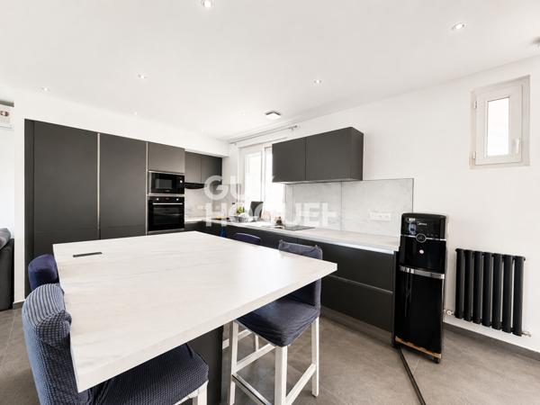 MAISON À VENDRE DE 7 PIÈCES DE 151,00 M²