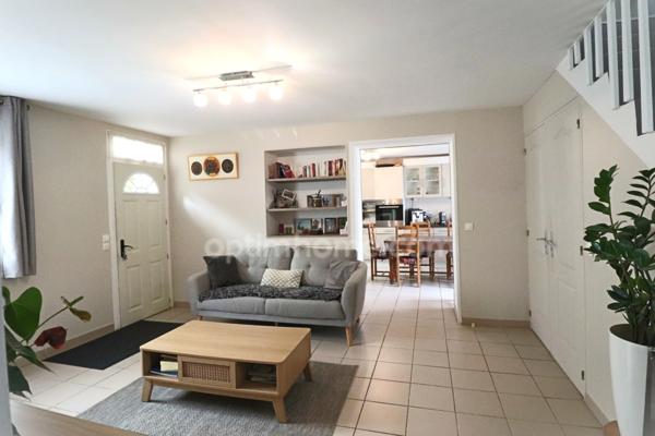 Maison 9 pièces avec jardin, garage et dépendance