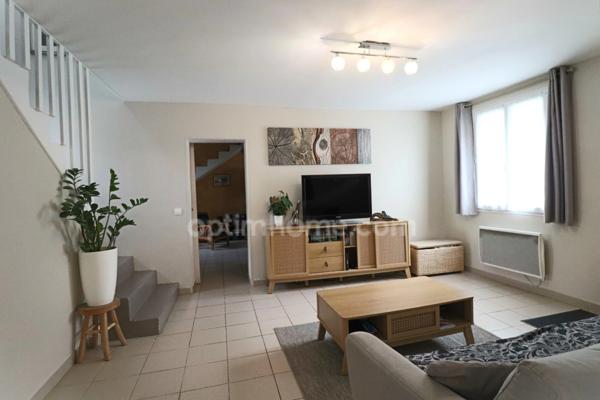 Maison 9 pièces avec jardin, garage et dépendance