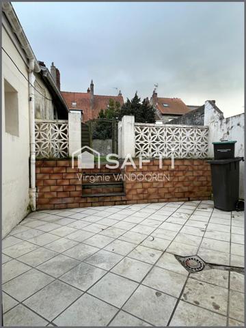 Maison mitoyenne offrant 4 chambres, une terrasse et un jardin