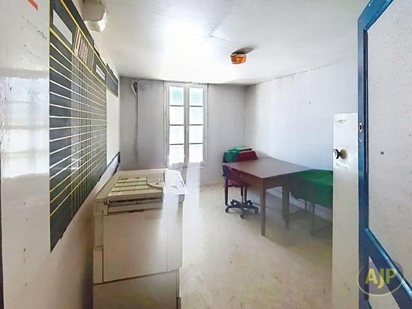 Vente maison Saintes : 86 000 € - AJP Immobilier Saintes