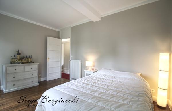 Spacieux T4 de 134 m² avec jardin et parking – Centre de Douai