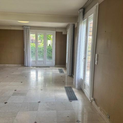 GRANDE MAISON DE FAMILIALE IDEALEMEMENT PLACEE