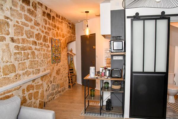 A vendre, Studio de charme au coeur historique de Périgueux - Vue exceptionnelle sur la cathédrale Saint front