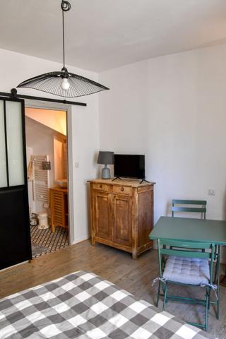 A vendre, Studio de charme au coeur historique de Périgueux - Vue exceptionnelle sur la cathédrale Saint front