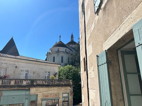 A vendre, Studio de charme au coeur historique de Périgueux - Vue exceptionnelle sur la cathédrale Saint front