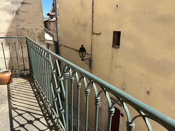 A vendre, Studio de charme au coeur historique de Périgueux - Vue exceptionnelle sur la cathédrale Saint front