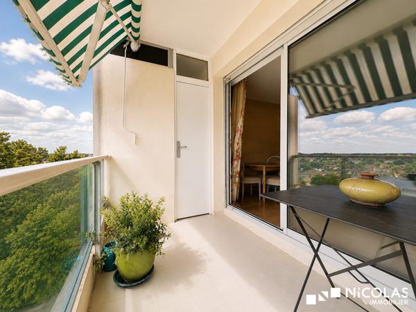 Dernier étage -T3 avec Balcon plein Ouest - Parking