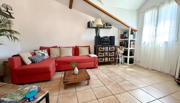 Rare à la vente Maison dans le Village d'Evry