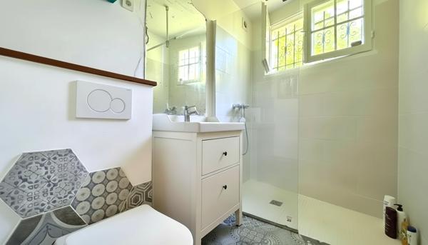 Rare à la vente Maison dans le Village d'Evry