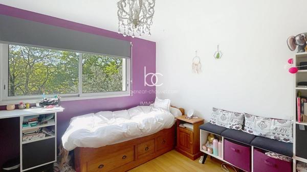 THEIX NOYALO Maison 9 pièces 172 m²