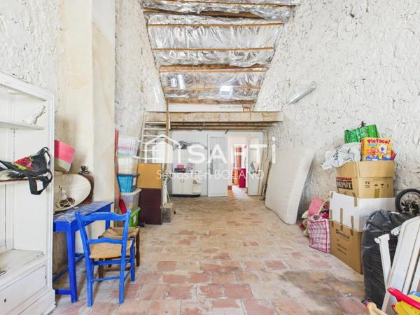 Maison de village à rénover avec garage Sigean.