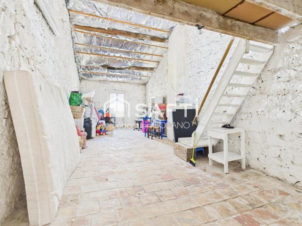 Maison de village à rénover avec garage Sigean.