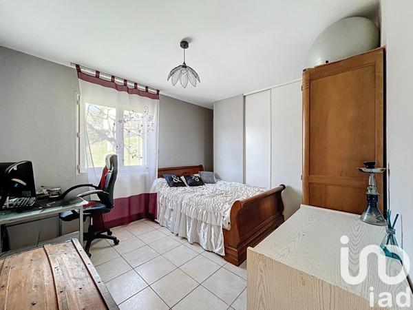 Maison traditionnelle 5 pièces de 107 m² à Millau (12100)