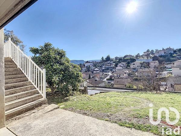 Maison traditionnelle 5 pièces de 107 m² à Millau (12100)