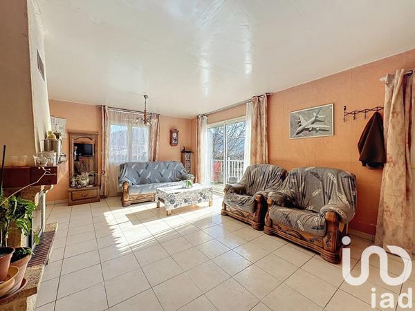 Maison traditionnelle 5 pièces de 107 m² à Millau (12100)