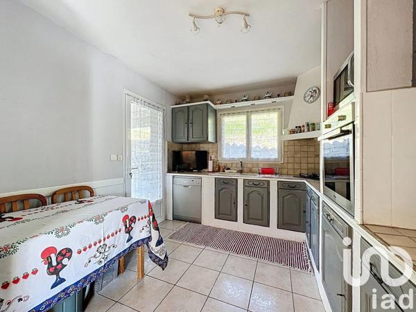 Maison traditionnelle 5 pièces de 107 m² à Millau (12100)