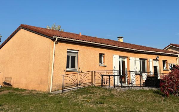 Maison à vendre    4 pièces •  Montrevel-en-Bresse