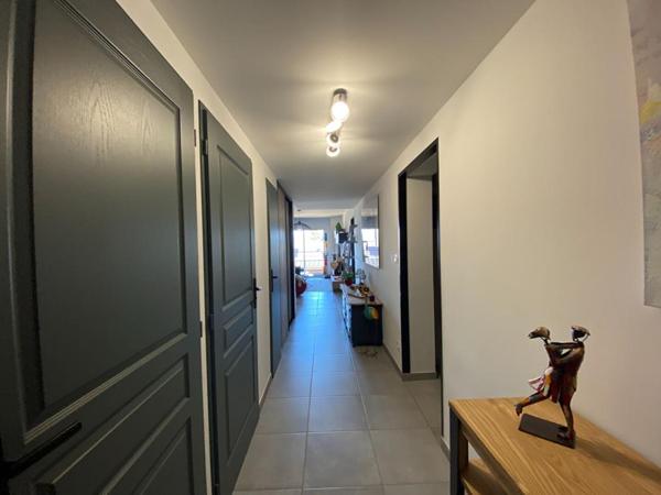 Exclusivité Appartement T5 dernier étage terrasses garage et stationnement ( 74200)