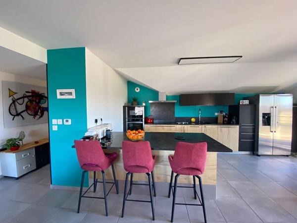 Exclusivité Appartement T5 dernier étage terrasses garage et stationnement ( 74200)