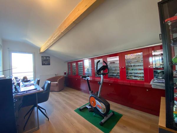 Exclusivité Appartement T5 dernier étage terrasses garage et stationnement ( 74200)