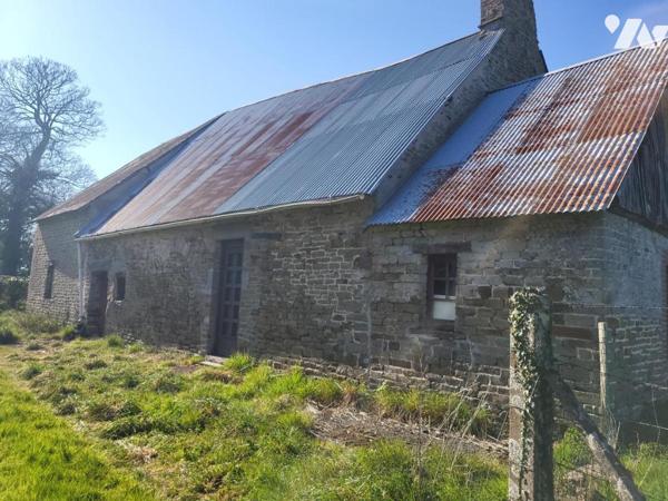 PIERRES Maison ancienne à rénover sur terrain de 5300 m²