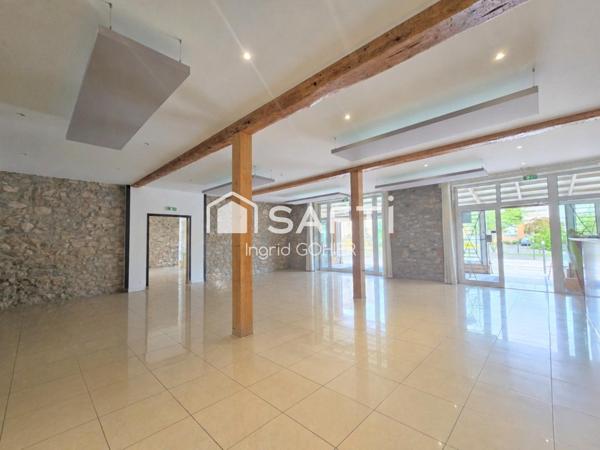 IMMEUBLE DE RAPPORT–COMMERCE, HABITATION, GARAGES