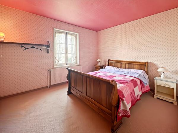 A VENDRE - Maison familiale de caractère de 185 m² avec grand garage, proche des commodités