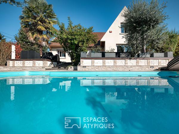 Maison familiale rénovée au coeur de la ville avec piscine