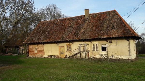 Maison à rénover avec belles dépendances