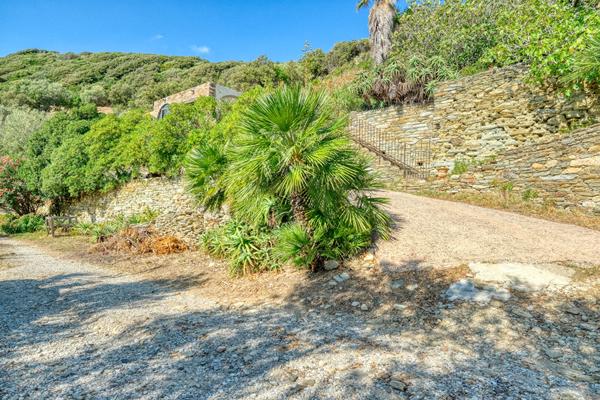 Vente propriété Centuri - Hameau de Cannelle T4 147 m²  avec terrain 5825 m² avec vue mer