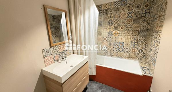 Location Appartement 4 pièces 101 m² - Clermont-ferrand 63000