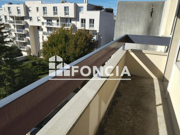 Location Appartement 2 pièces 47.63 m² - LYCEE Reims 51100