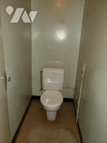 CLUGNAT (23) CREUSE, A vendre une maison de village à rénover de 113 m² hab. et diverses dépend...