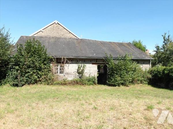 CLUGNAT (23) CREUSE, A vendre une maison de village à rénover de 113 m² hab. et diverses dépend...