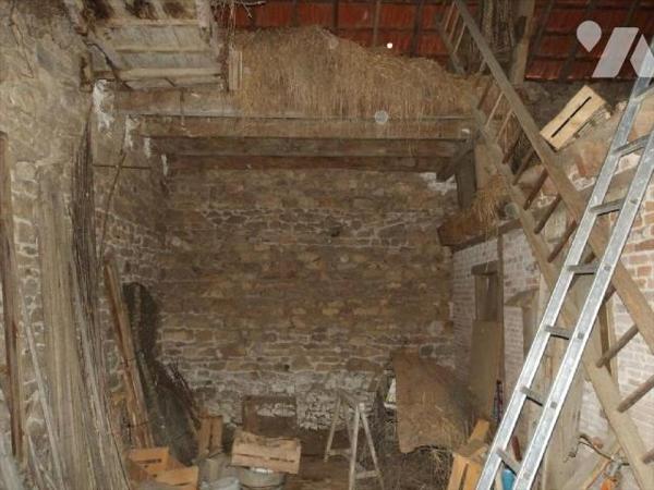 CLUGNAT (23) CREUSE, A vendre une maison de village à rénover de 113 m² hab. et diverses dépend...