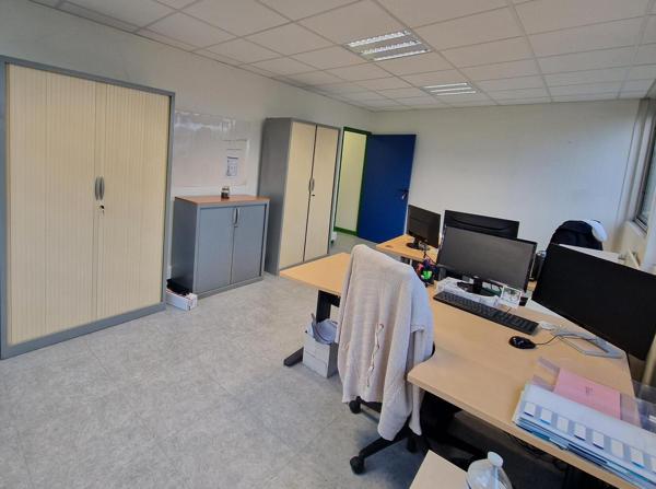 Bureaux 98m² – Beaucouze