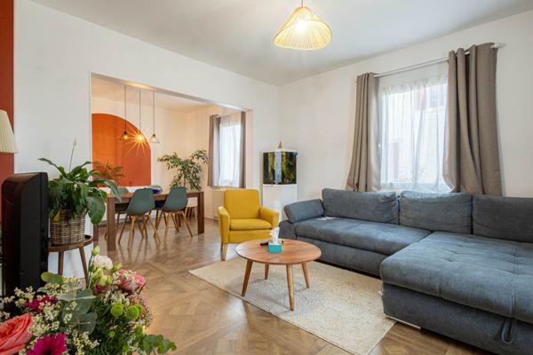 Maison 138 m², 5 chambres, cour, jardin et dépendance