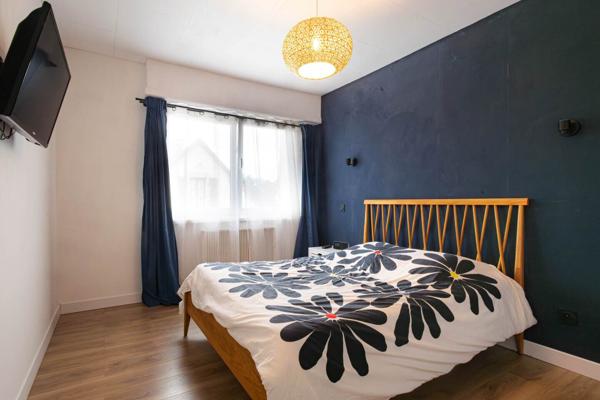 Maison 138 m², 5 chambres, cour, jardin et dépendance