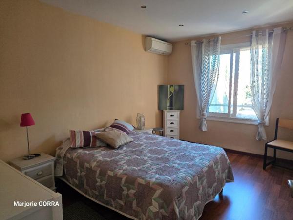 NANS LES PINS APPARTEMENT T5 AVEC JARDIN