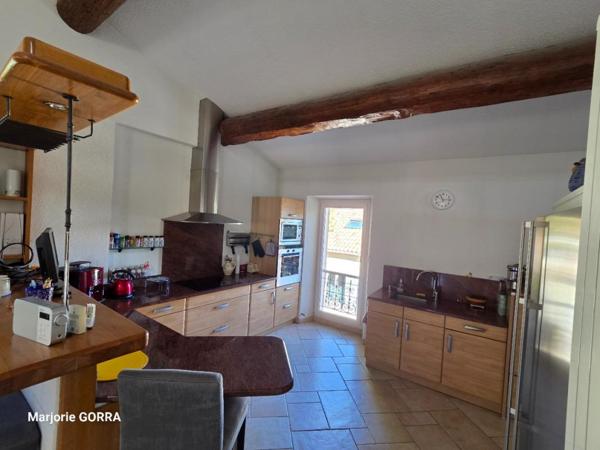 NANS LES PINS APPARTEMENT T5 AVEC JARDIN