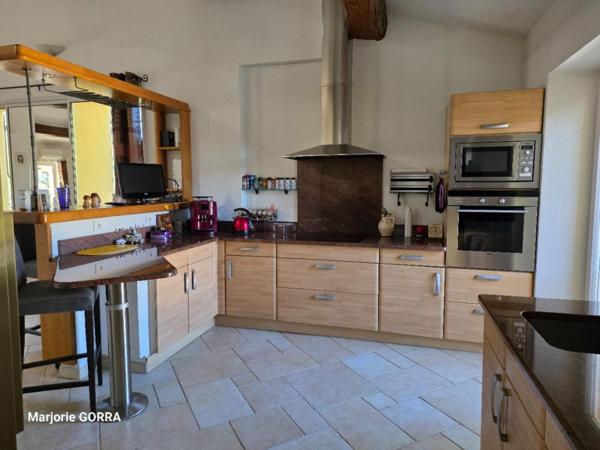 NANS LES PINS APPARTEMENT T5 AVEC JARDIN