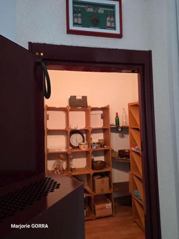 NANS LES PINS APPARTEMENT T5 AVEC JARDIN