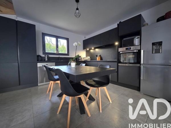 Maison à vendre 5 pièces 92 m² Caumont-sur-Durance