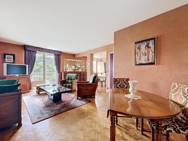 CHATOU APPARTEMENT 87M2 2CH BALCON CAVE 2 PARKINGS
