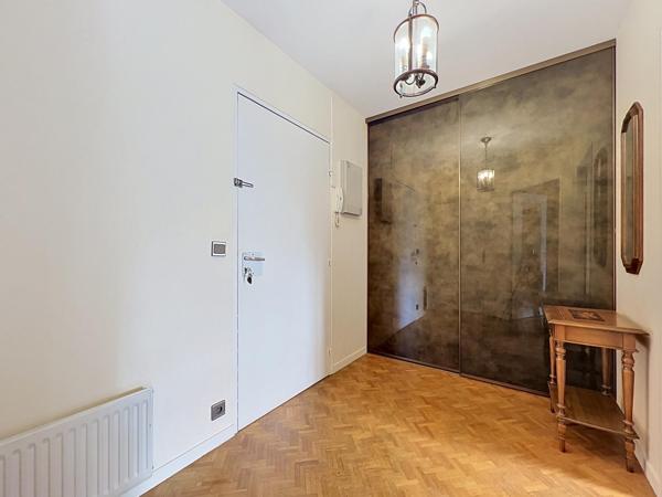 CHATOU APPARTEMENT 87M2 2CH BALCON CAVE 2 PARKINGS