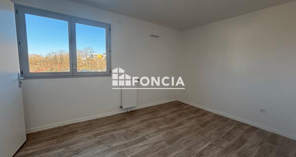 Location Appartement 2 pièces 43.96 m² - ÉRagny 95610