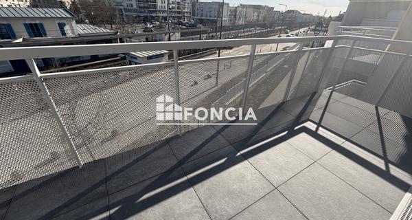Location Appartement 2 pièces 43.96 m² - ÉRagny 95610