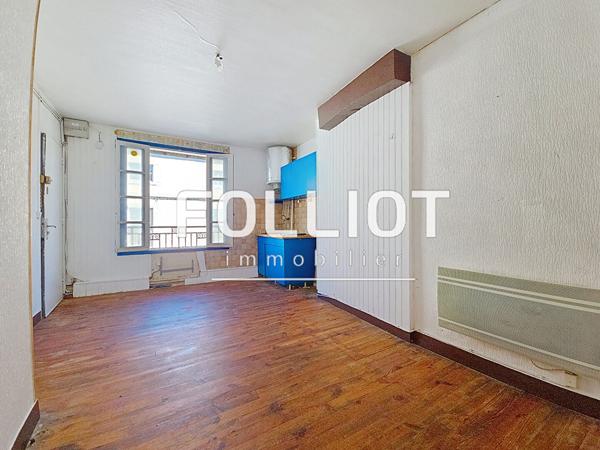 Appartement 3 pièces à vendre au centre-ville de Granville - Réf. 12854JV