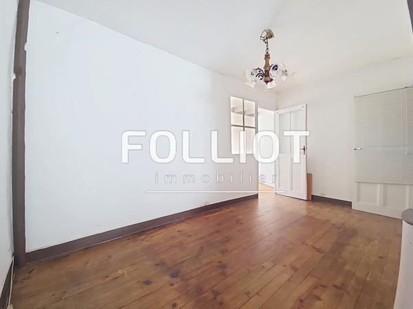 Appartement 3 pièces à vendre au centre-ville de Granville - Réf. 12854JV